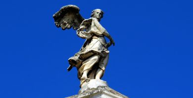 Poderosas invocaciones a los Siete Arcángeles del Cielo para protección y gracias